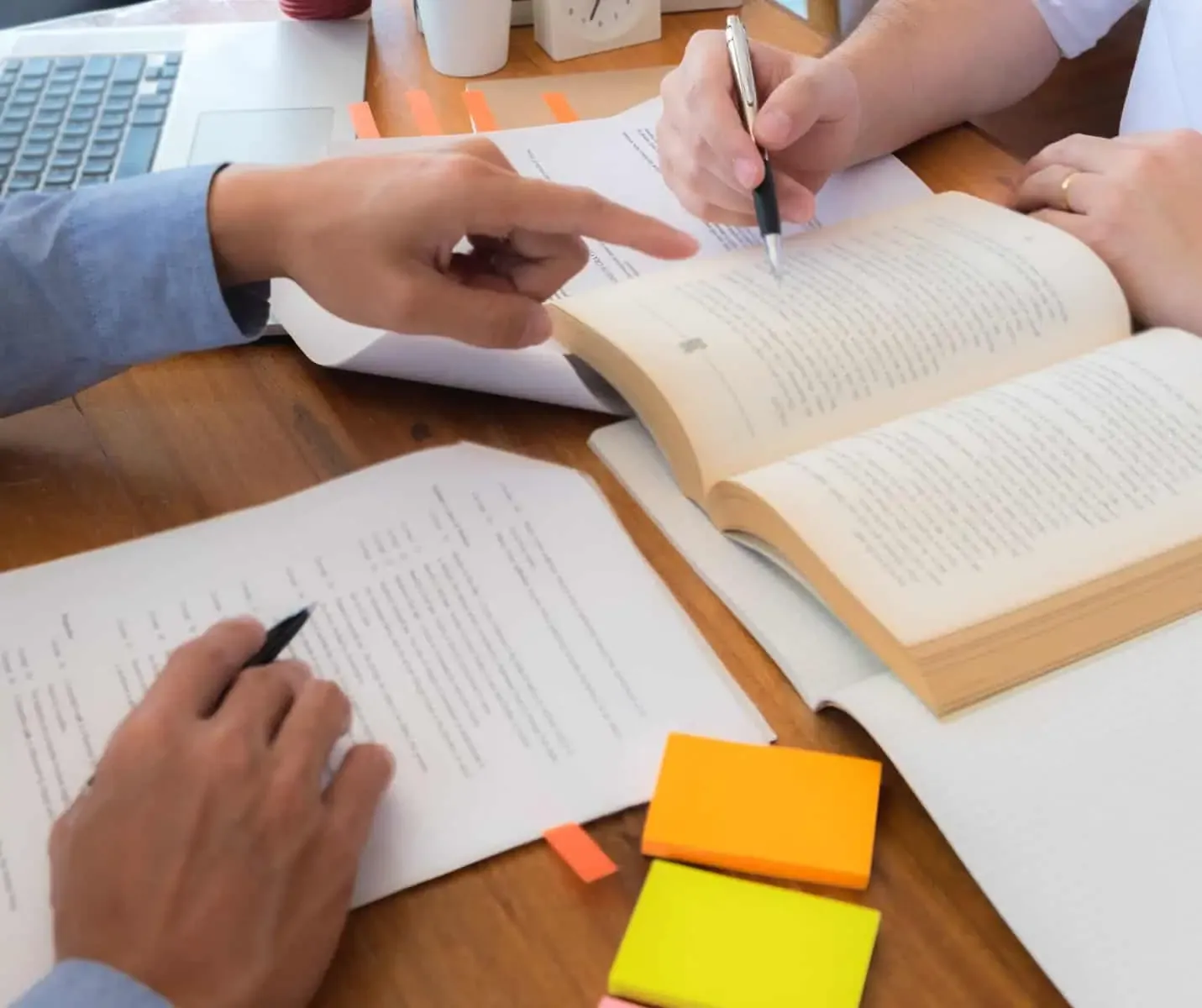 se faire certificer iso - travail autour d'un livre - capcert