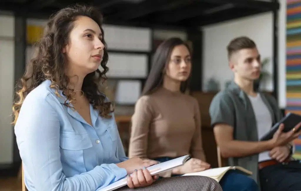 plan moyen de personnes floues a la therapie